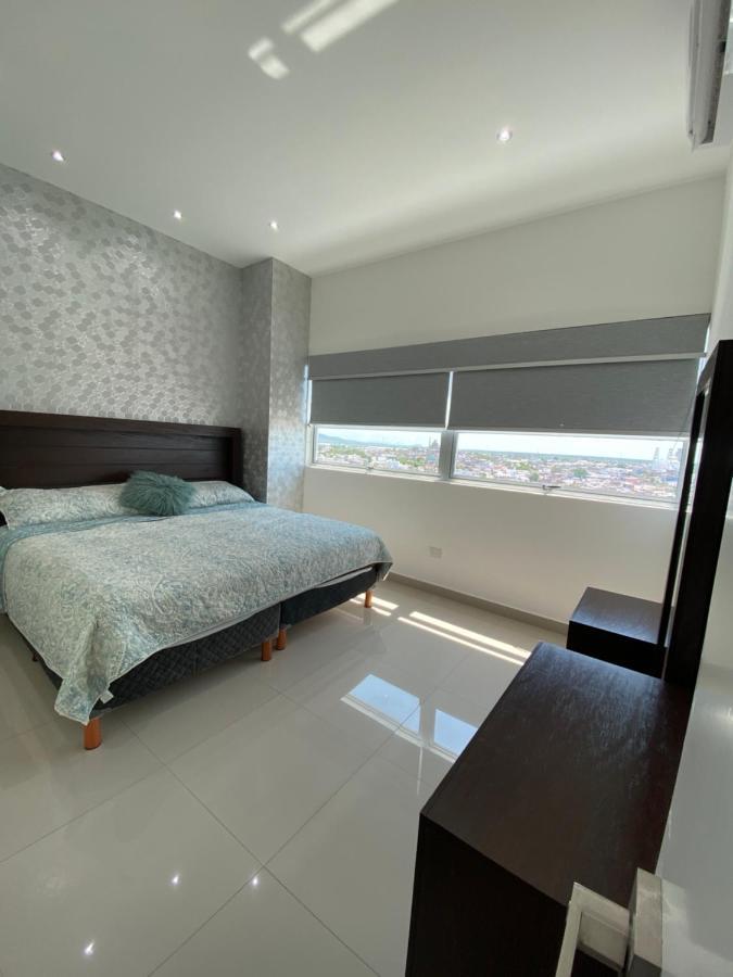 Condominio Torre Eme Frente Al Malecon Vista A La Ciudad Con Alberca Y Algo Al Mar Gimnacio Mazatlán Eksteriør bilde